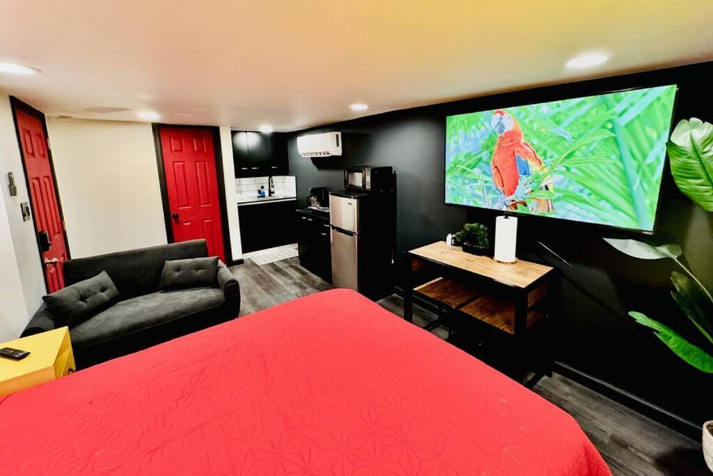 New Tiny Home Uptown Феникс Экстерьер фото