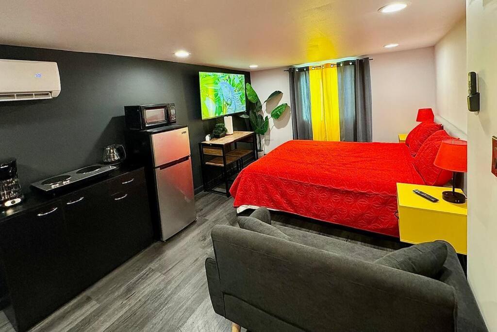 New Tiny Home Uptown Феникс Экстерьер фото