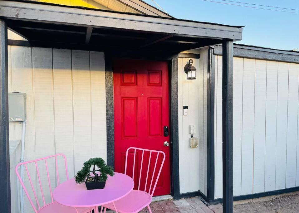 New Tiny Home Uptown Феникс Экстерьер фото