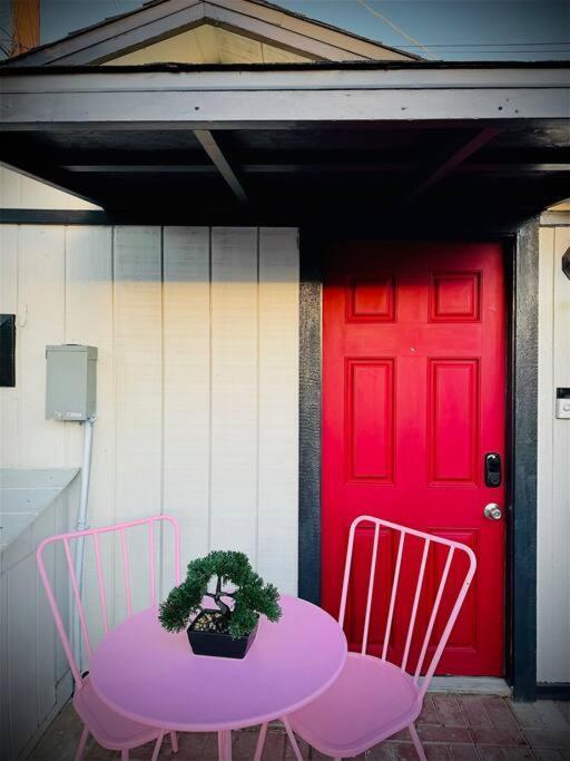 New Tiny Home Uptown Феникс Экстерьер фото